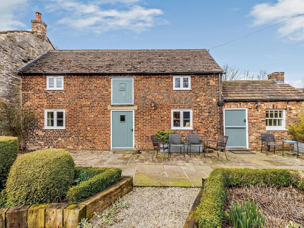 Exterior - 2 Bed in Bakewell (oc-82117) (Ashford in the Water)