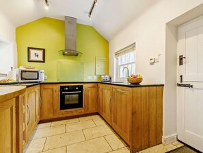 Private kitchen - 2 Bed in Bakewell (oc-82117) (Ashford in the Water)