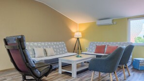 Living area - Casa Aneri by Villas Guide (Pavicini)