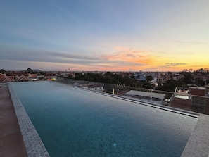 Outdoor pool - Sonitori Riverside (Siem Reap)