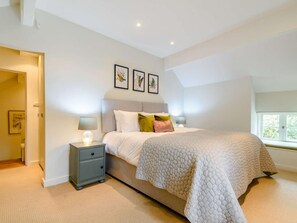 Travel cot, free WiFi, bed sheets - 3 Bed in Scarborough (oc-82542) (Snainton)