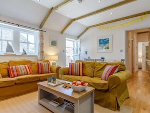 TV, fireplace - 2 Bed in Wadebridge (oc-82681) (Little Petherick)