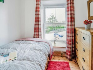 Room - 4 Bed in Cardigan (oc-82766) (Rhos-hill)