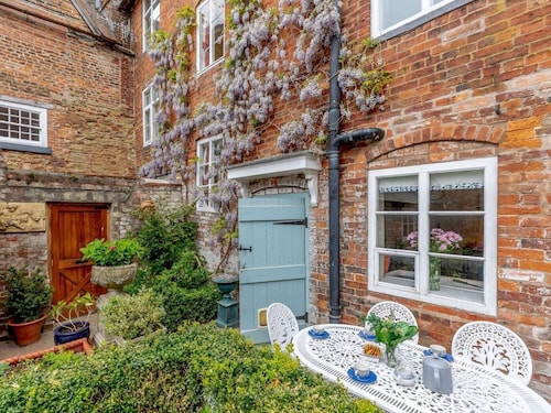 3 Bed in Ludlow (oc-82889)