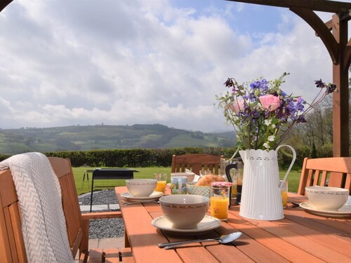 3 Bed in Brecon (oc-83076)