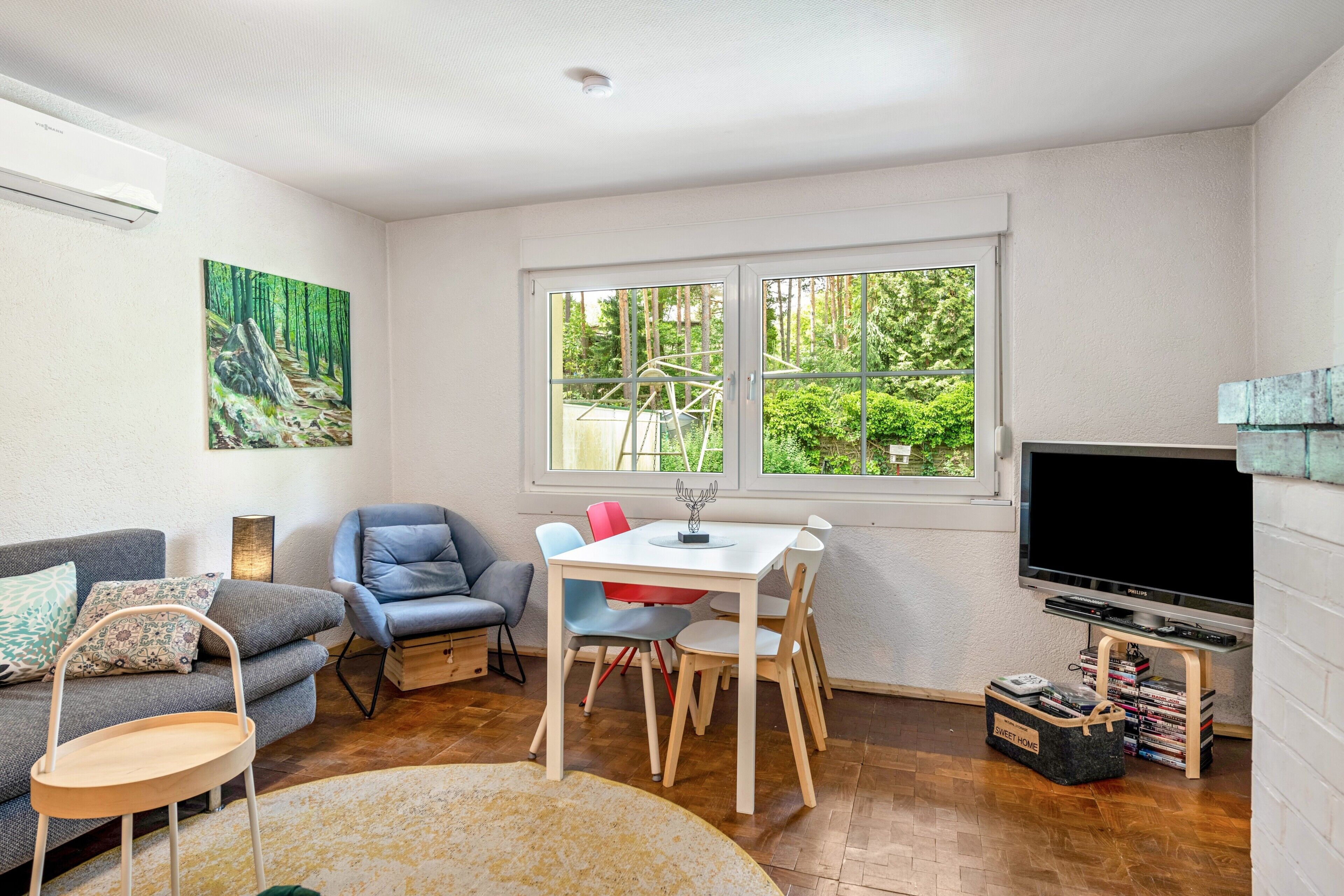 Fernseher, Kamin, DVD-Player, Stereoanlage
