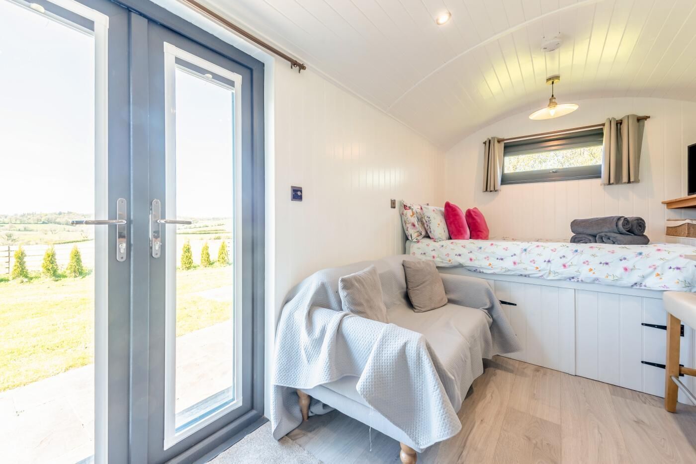 1 Bed In Narberth (Oc-83862) - Carmarthenshire