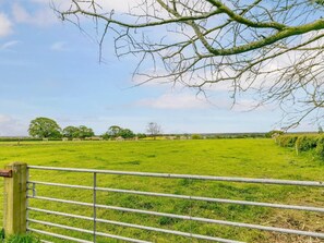 Property grounds - 1 Bed in York (oc-84002) (Crayke)