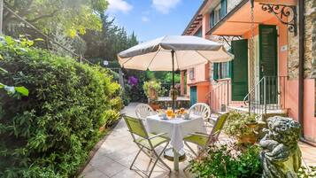Appartamento Standard, 1 camera da letto, lato montagna (Appartamento Bellavista with) | Ristorazione all'aperto