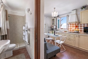 Standard-Apartment, 1 Schlafzimmer, Bergseite (Appartamento Miramare - Amazing View) | Badezimmer