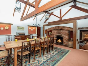Dining - 5 Bed in Ashbourne (oc-85565) (Thorpe)