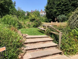 Property grounds - 3 Bed in Belper (oc-85797) (Crich)