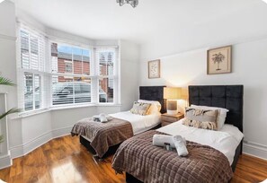 WiFi, bed sheets - 4Bed Available | Contractor Stay | Free Parking (Hugglescote)