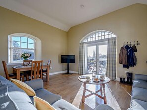 TV - 2 Bed in Hawick (oc-86021) (Hawick)