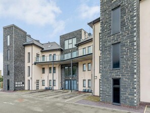 Exterior - 2 Bed in Y Felinheli (oc-86260) (Y Felinheli)