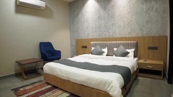 Deluxe Double Room, City View