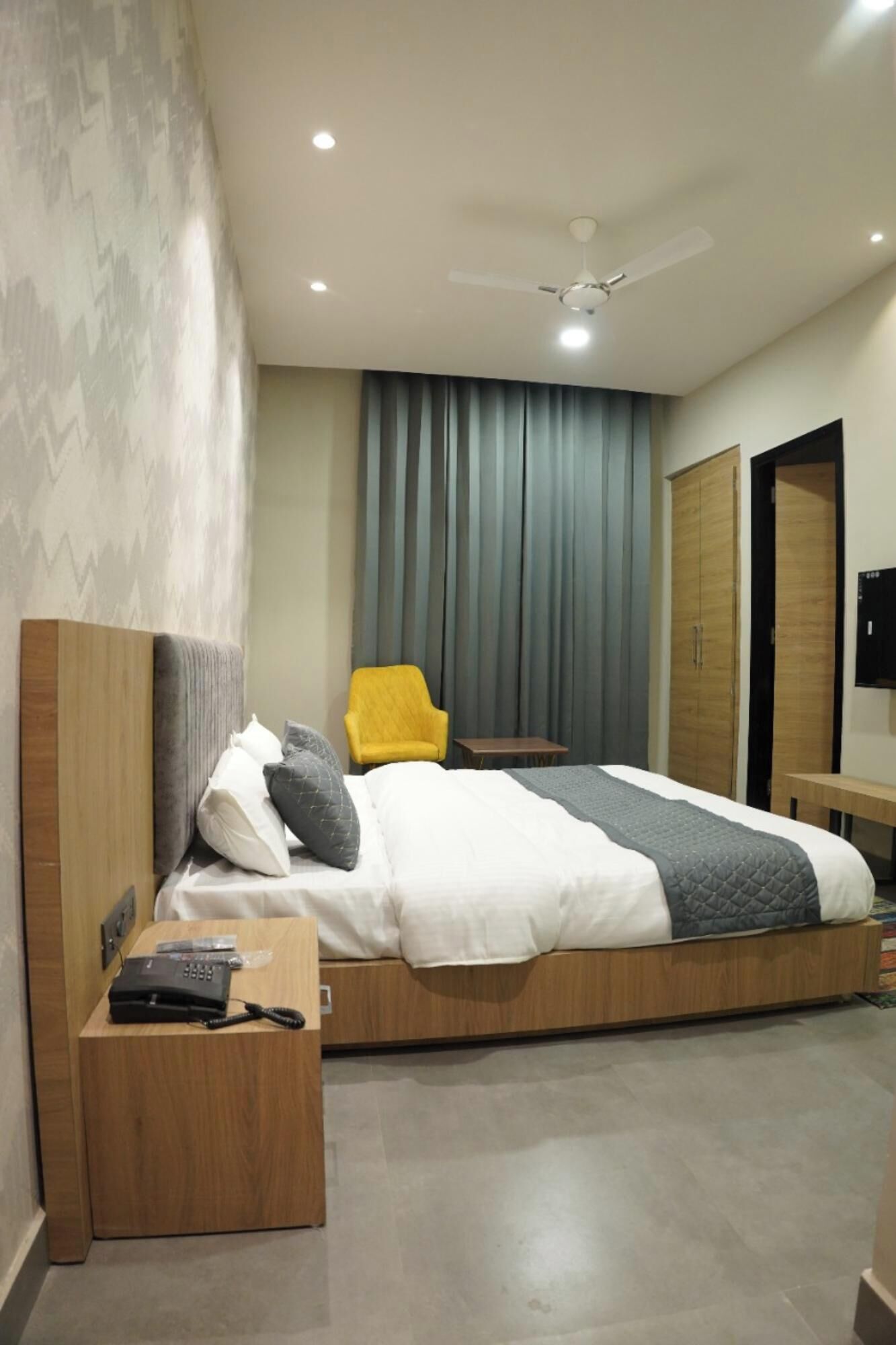 Executive Double Room, City View