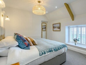 Room - 8 Bed in Bridgend (oc-86493) (Southerndown)