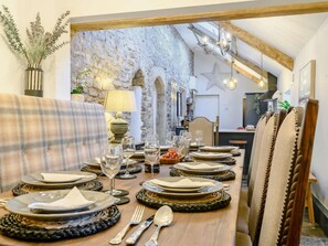 Dining - 8 Bed in Bridgend (oc-86493) (Southerndown)