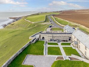 Exterior - 8 Bed in Bridgend (oc-86493) (Southerndown)