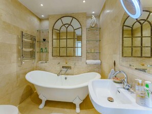 Bathroom - 3 Bed in Eastbourne (oc-86520) (Eastbourne)