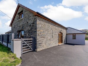 Exterior - 2 Bed in Lampeter (oc-86507) (Cellan)