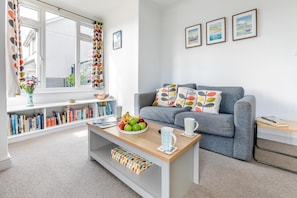 TV - 3 Bed in Bude (oc-86665) (Bude)
