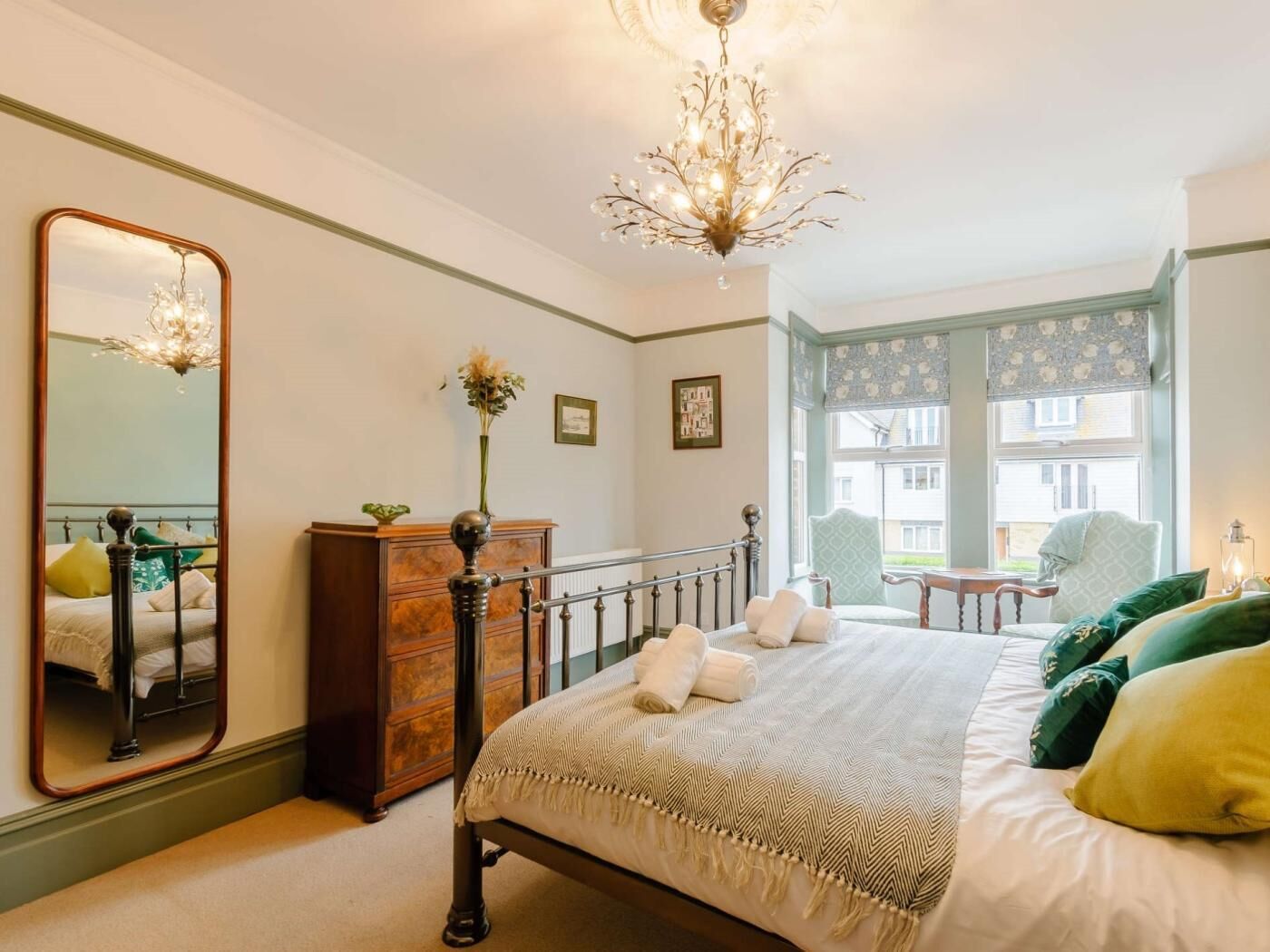 3 bedrooms, travel cot, free WiFi, bed sheets