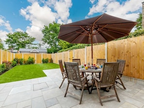 Outdoor dining - 3 Bed in Broadstairs (oc-86736) (Broadstairs)