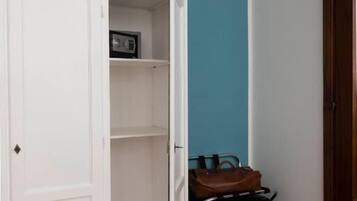 Deluxe Double Room, Sea View | Interior