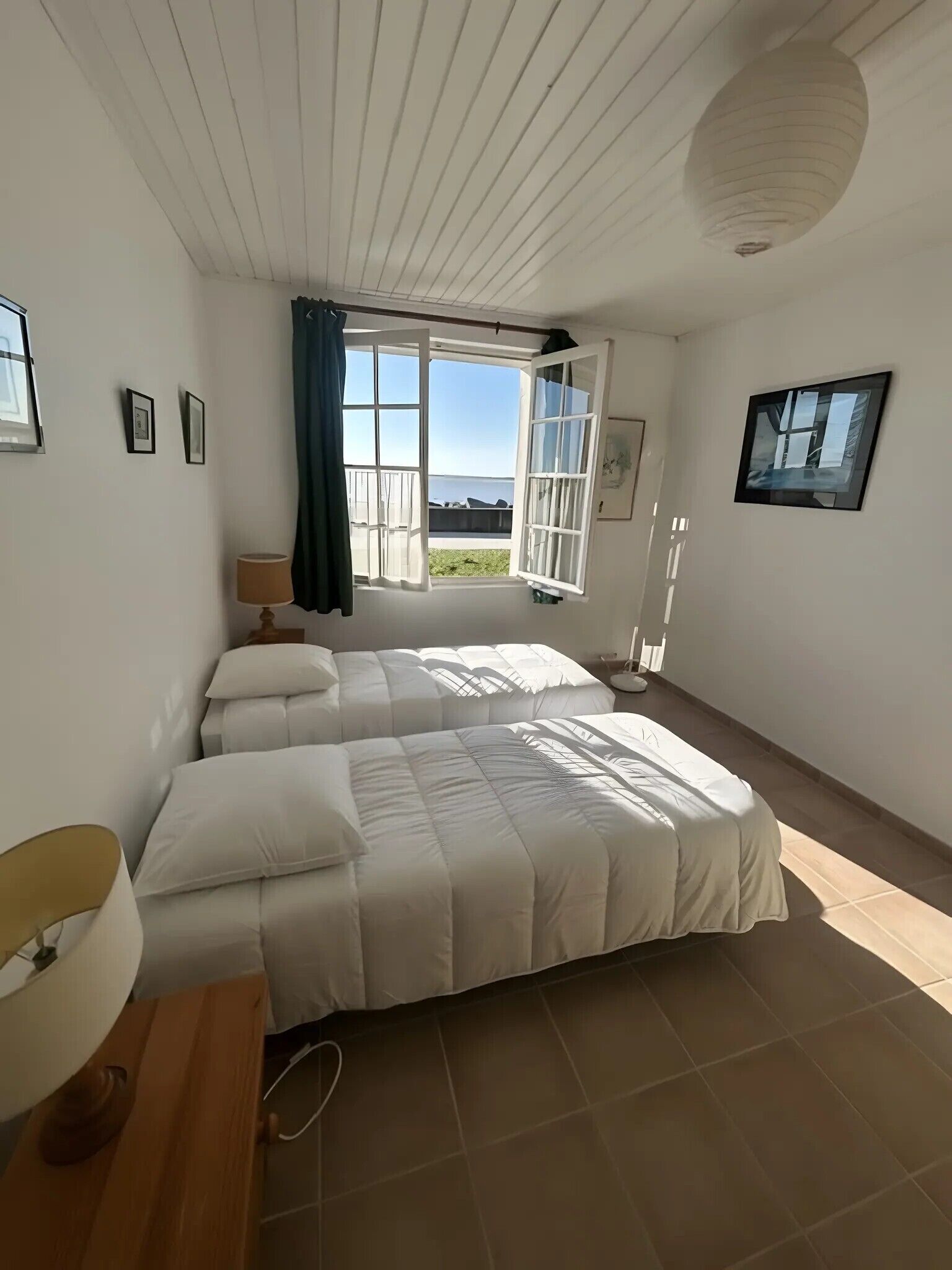 4 makuuhuonetta, silitysrauta/-lauta, Wi-Fi