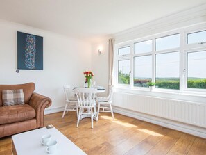 TV - 2 Bed in Pembroke (oc-86951) (Freshwater East)