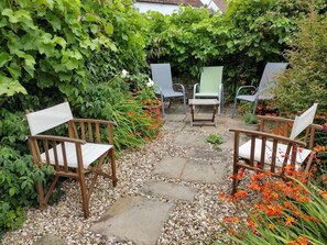 Property grounds - 3 Bed in Weymouth (oc-87065) (Weymouth)