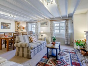 TV, fireplace - 3 Bed in Weymouth (oc-87065) (Weymouth)