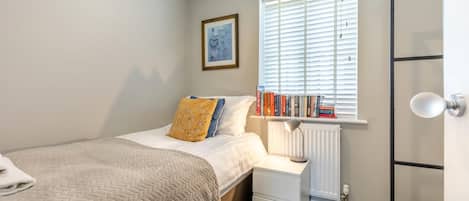 3 bedrooms, free WiFi, bed sheets