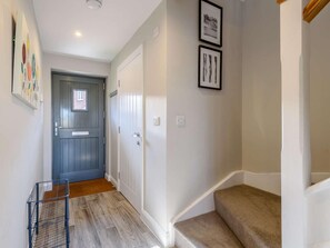 Interior - 3 Bed in Marston Montgomery (oc-87450) (Marston Montgomery)