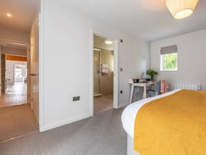 Room - 3 Bed in Saltash (oc-87716) (Saint Mellion)