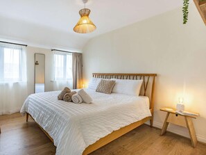 3 Schlafzimmer, Reisekinderbett, kostenloses WLAN, Bettwäsche