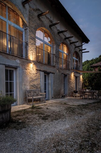 Casa Coniglio, Cascine Crema: Modern apartment, large pool, pool house, billiards...