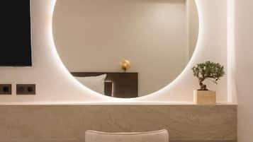 Superior Double Room | Coffres-forts dans les chambres, Wi-Fi gratuit, draps fournis
