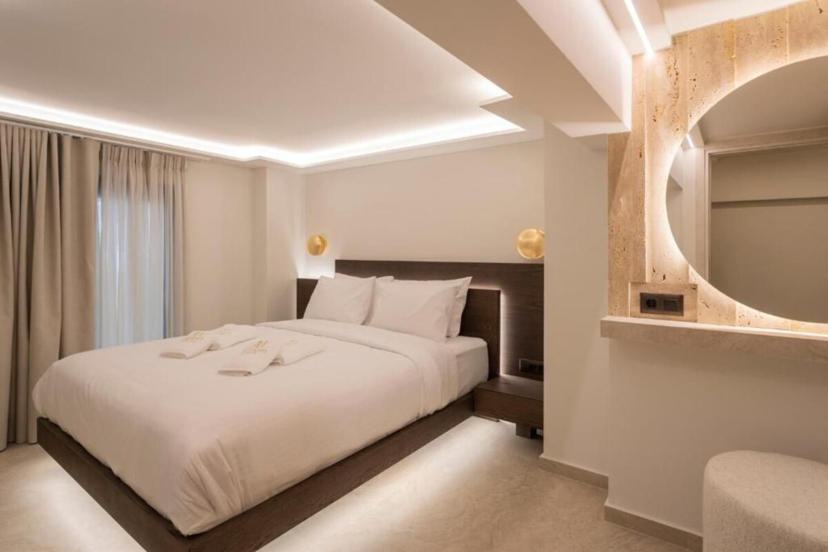 Economy Double Room | Una cassaforte in camera, Wi-Fi gratuito, lenzuola
