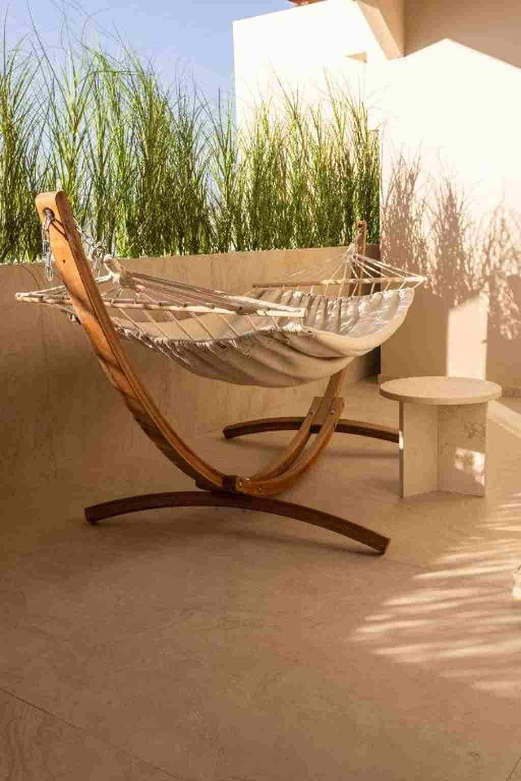 Attic Suite with Outdoor Hot Tub I Access by Stairs | Tallelokero huoneessa, ilmainen Wi-Fi, vuodevaatteet