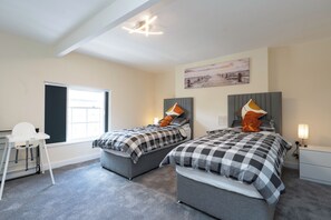 2 bedrooms, iron/ironing board, WiFi (free), bed sheets