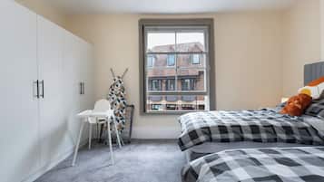 2 bedrooms, iron/ironing board, free WiFi, bed sheets