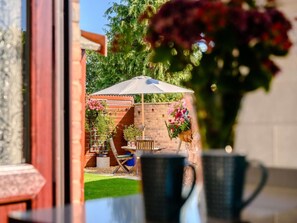 Outdoor dining - 3 Bed in Penrith (oc-89268) (Newton Reigny)