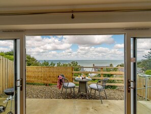 Outdoor dining - 1 Bed in Cardigan (oc-89316) (Tresaith)