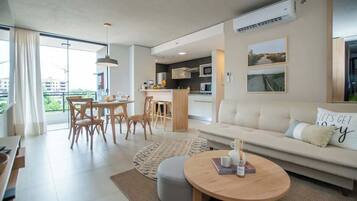 Apartamento, vistas a la ciudad | Zona de estar