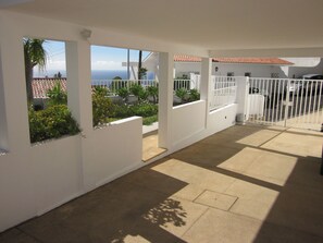 Property grounds - Villa Hansen in Funchal suburb - Cristo Rei (Caniço)