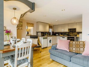 Interior - 2 Bed in Brecon (oc-bn100) (Crai)