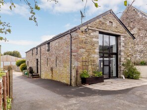 Exterior - 2 Bed in Brecon (oc-bn100) (Crai)